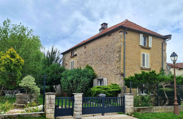 Homerez - Amazing house for 7 ppl. with garden and terrace at Velorcey