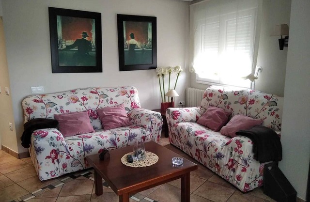 Homerez - Apartment in Bronchales