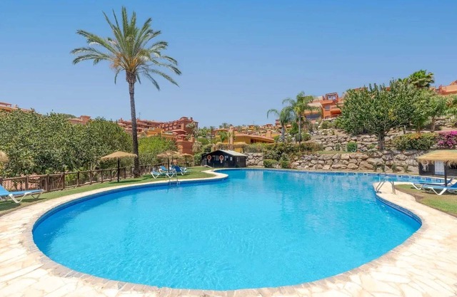 Homerez - Apartment in Marbella close to the beach and golf!