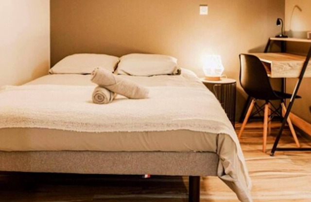 Homerez - Beautiful studio for 2 ppl. at Saint-Chamond