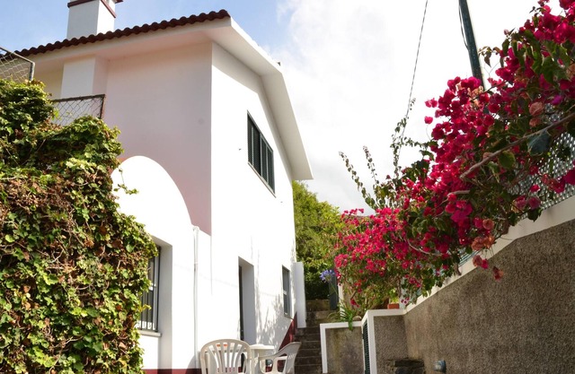 Homerez - Beautiful house for 2 ppl. with garden and terrace at Porto da Cruz