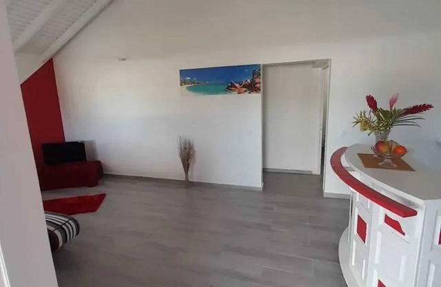 Homerez - Charming house in Port-Louis with garden