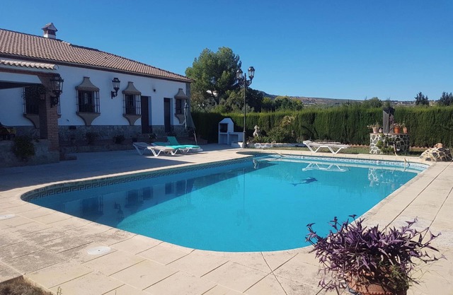 Homerez - Charming house in Arriate with private pool.