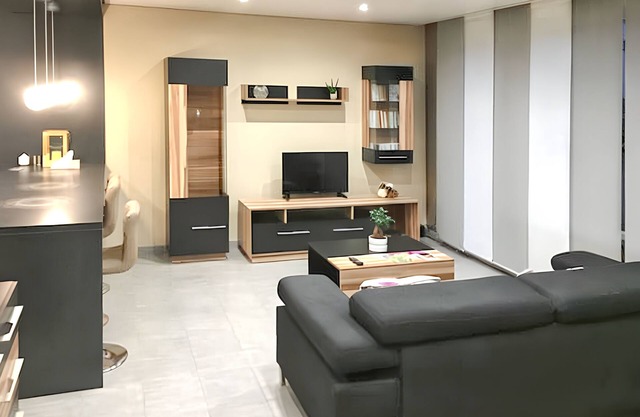 Homerez - Comfortable Apartment in Apach with Balcony