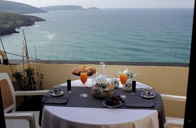 Homerez - Elegant Apartment in Malpica with Sea View