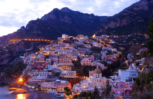 Homerez - House 1 km away from the beach for 10 ppl. with sea view at Salerno