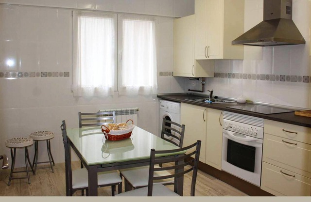 Homerez - Nice appartement for 7 ppl. at Oviedo