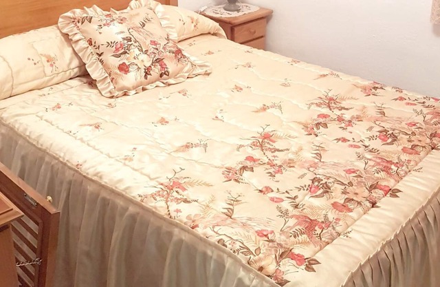 Homerez - Nice house for 4 ppl. with terrace at Cañaveras