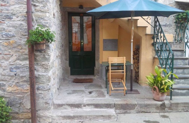 Homerez - Nice house for 4 ppl. with terrace at Casté