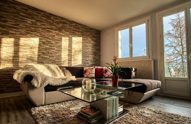 Homerez - Spacious Apartment in Nevers with Balcony and Parking