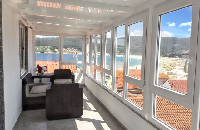 Homerez - Spacious Apartment Facing the Sea - Laxe - 75 m² - Terrace