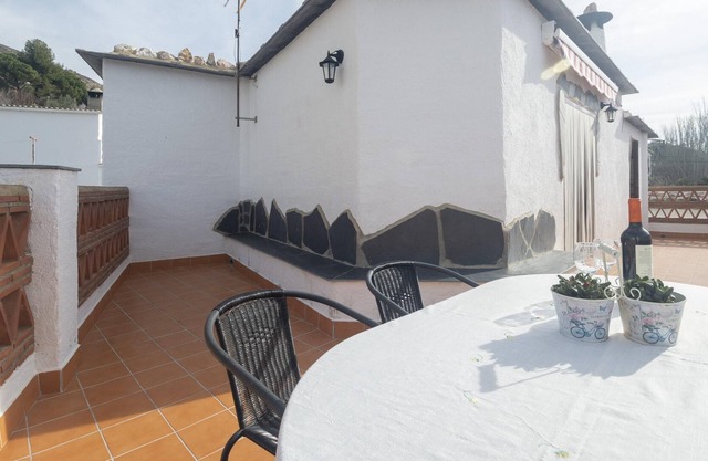 Homerez - Spacious house for 8 ppl. with terrace at Cádiar