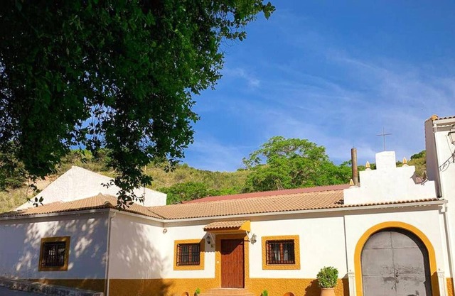 Homerez - Spacious house for 8 ppl. with terrace at Huelma