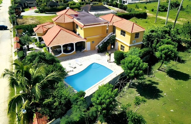 Homerez - Villa in Nagua, private pool