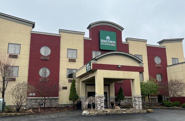 HomeTowne Studios & Suites by Red Roof Washington