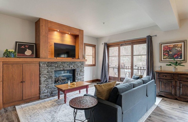 Homey 3BR Versant Soleil | Ski in/out | Pool & Spa