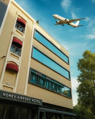 Homey AirPort Hotel
