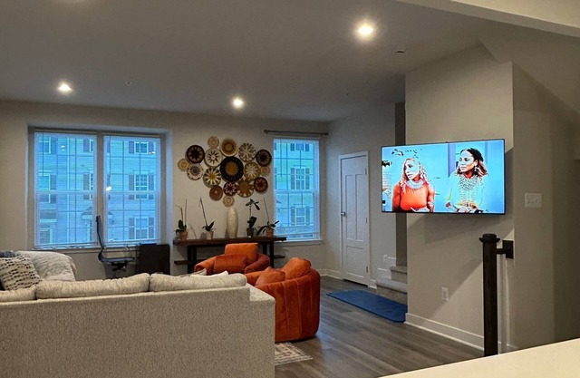 Homey Frederick Haven – Comfort & Convenience in Historic Frederick