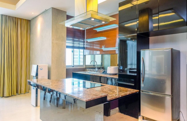 Homey Penthouse 3Br With Extra Room Kemang Village Apartment