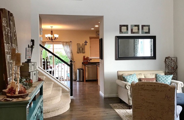 Homey, Spacious and Comfortable. Perfect for USAFA graduation!