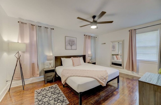 Homey Three-Bed Columbian Getaway!