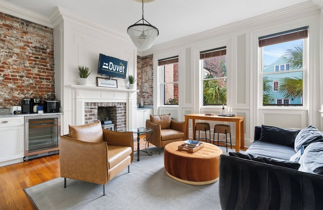 Honeydew | On Broad Street!