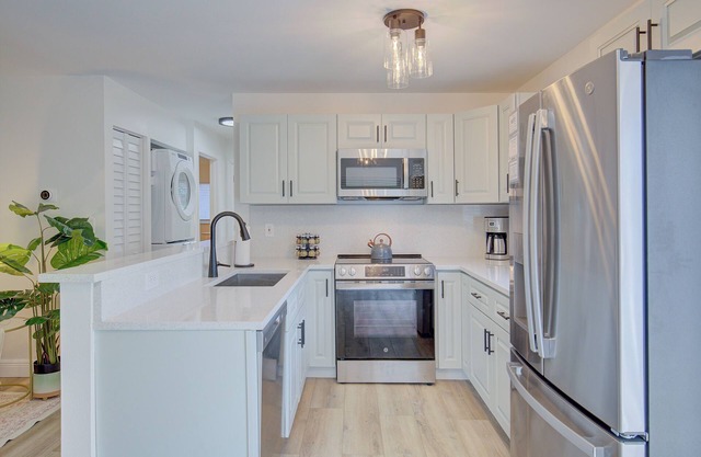 Honeymoon Isl 1 Mi Exceptionally Clean Comfy King Beds Modern Freshly Remodeled