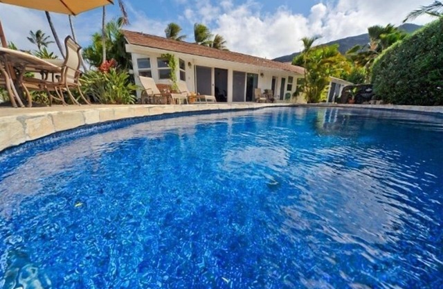 Honolulu Waterfront Oasis