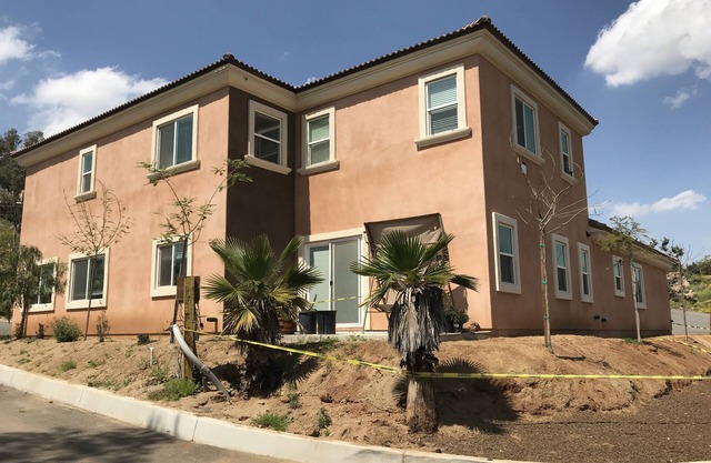 Hope House, resort style with mountain view