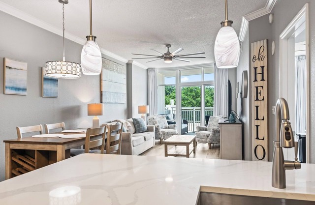 Horizon at 77th Condo ~ sleeps 8 ~ 2B/2B ~ Steps to Ocean