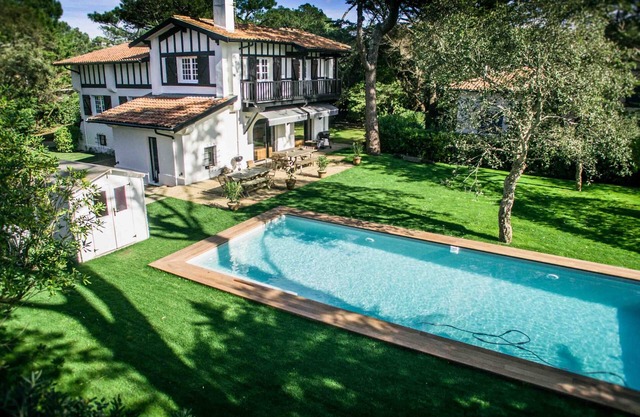 Hossegor Plage Centrale property 8 bedrooms 16 pers Heated swimming pool *