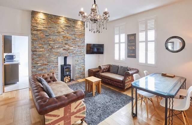 Host & Stay | Boutique Balcony