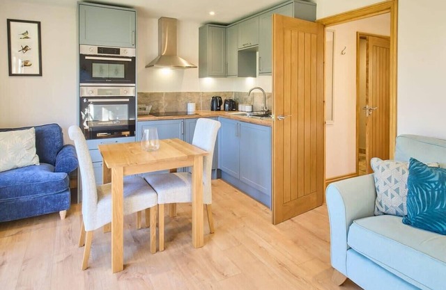 Host & Stay | Cobnut Barn