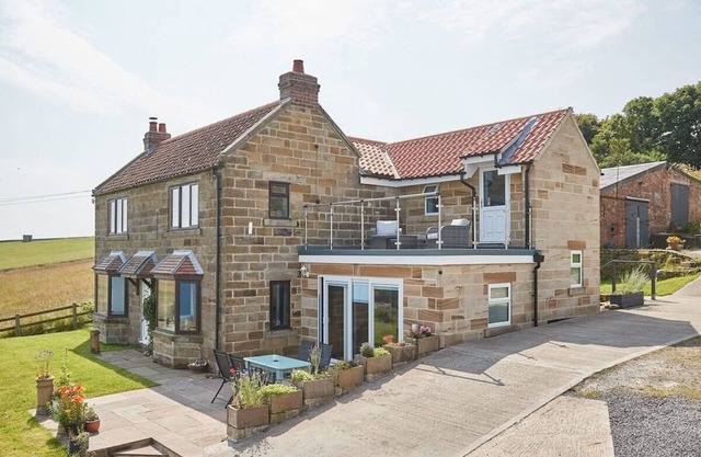 Host & Stay | Fairview House