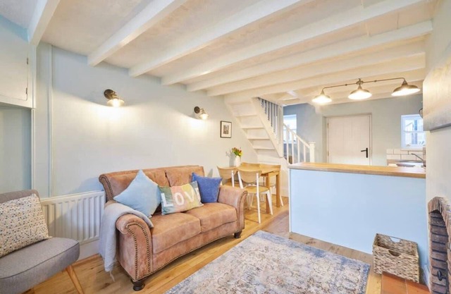 Host & Stay | Honey Cottage