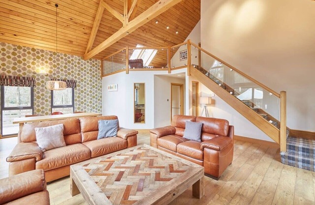 Host & Stay | Shunner Howe Lodge