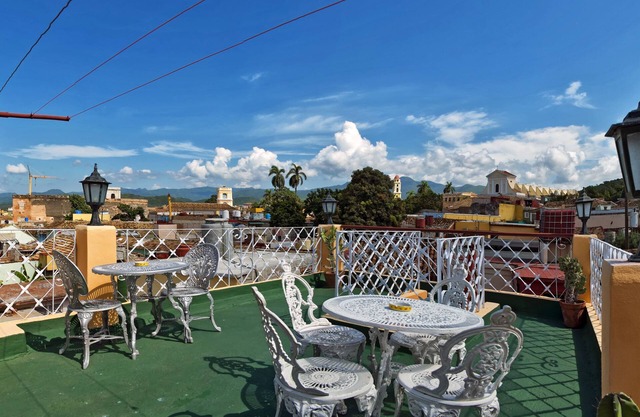 Hostal Dr Amaro y Dra Yamira