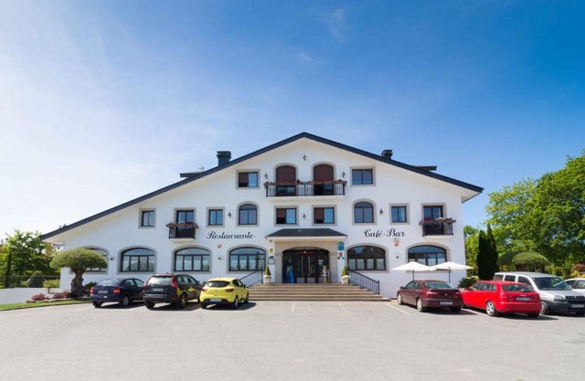 Hostal Restaurante O'Cadaval