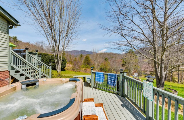 Hot Tub, Fire Pit + Views: Balsam Grove Getaway