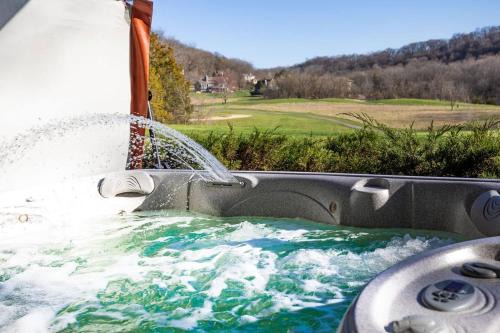 Hot Tub Golf View Fire Pit