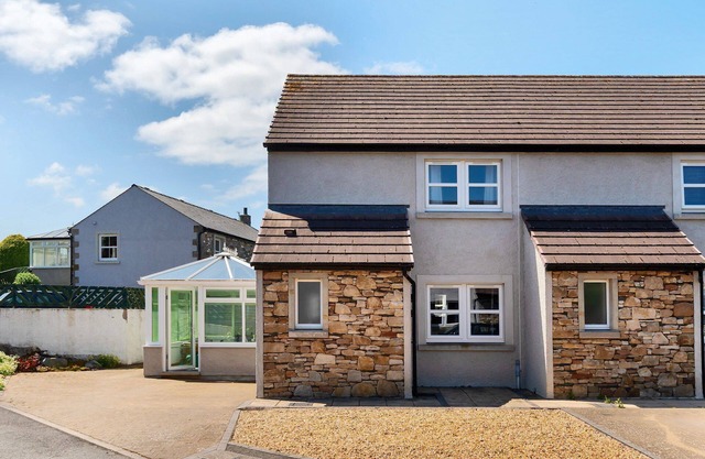 Hotchberry Brigham - sleeps 4 guests in 2 bedrooms