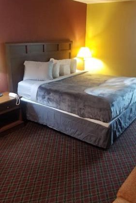 Hotel 2 Queen Beds Hotel Room 106 Wi-Fi Booking