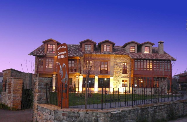 Hotel Casona de Tresali