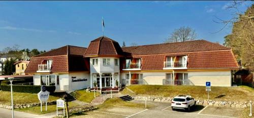 Hotel garni SEESCHLÖSSCHEN