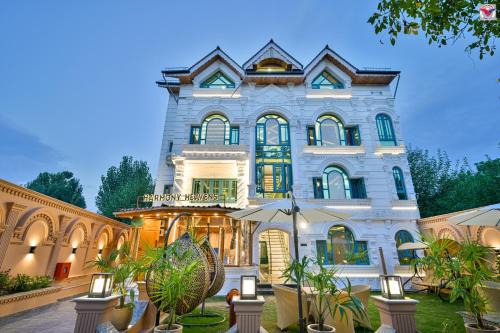 Hotel Harmony Heaven's