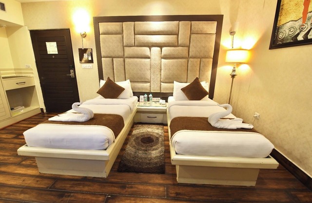 Hotel Harmony Inn