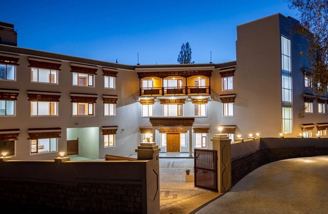 Hotel Karma Residency