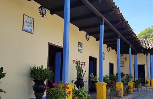 Hotel Lirice Colonial