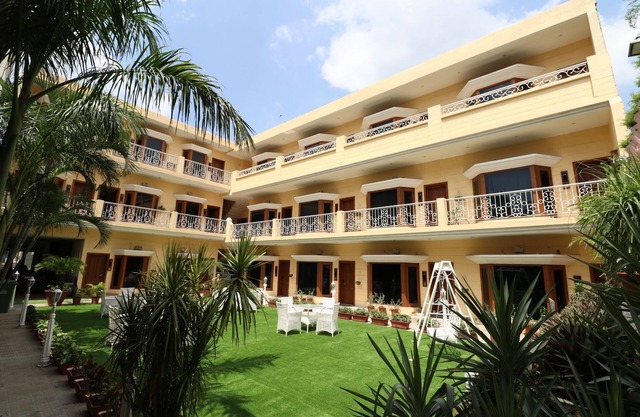 Hotel Mohan Continental