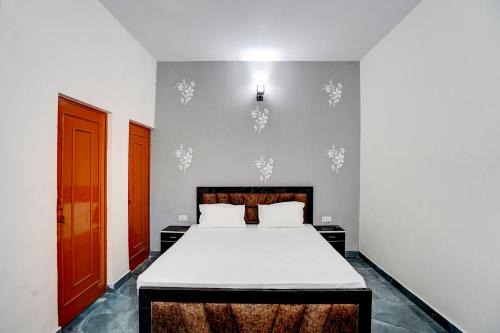 Hotel O Conifer INN